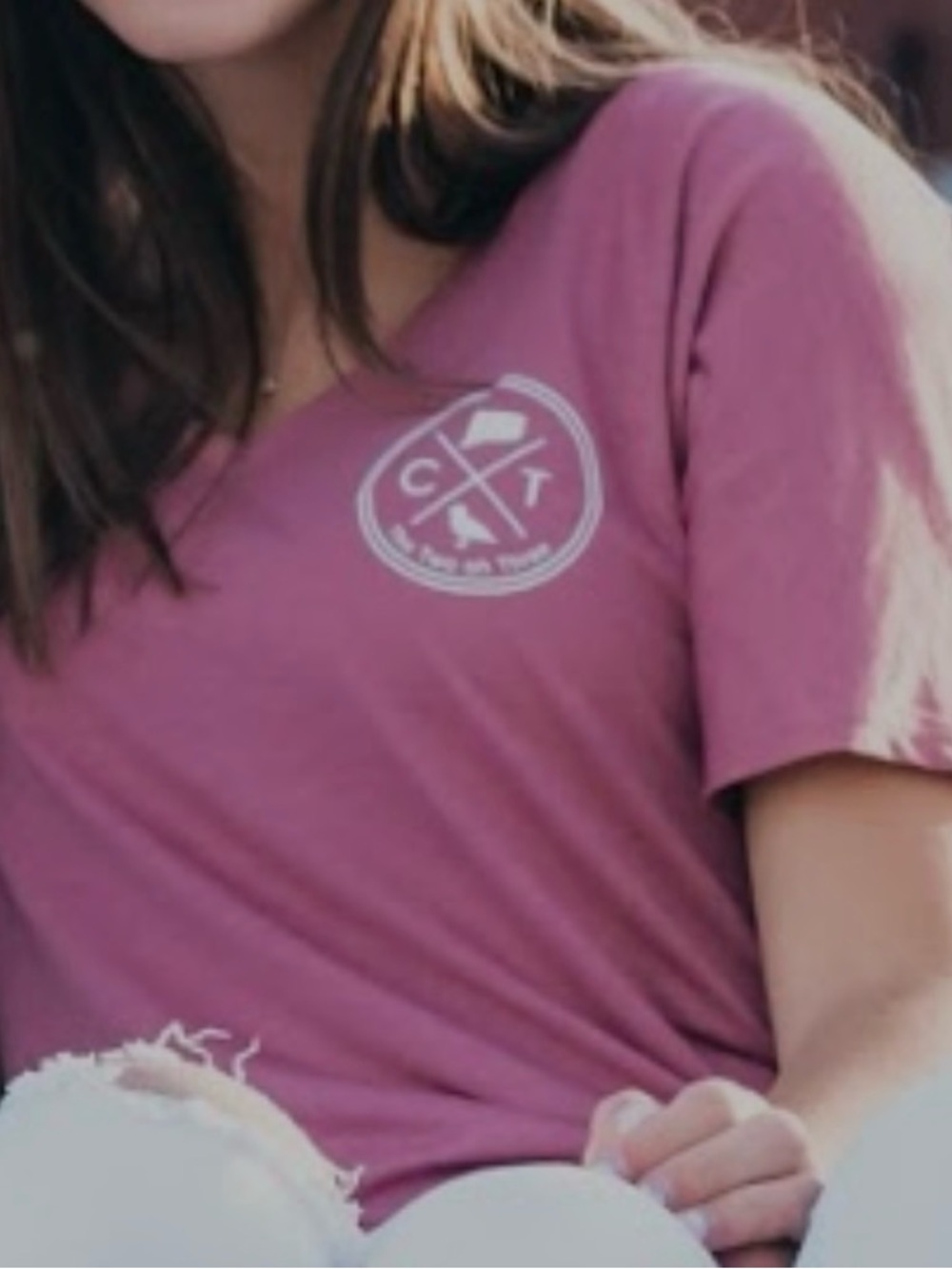Women's Short Sleeve V-Neck Tee in Dusty Rose